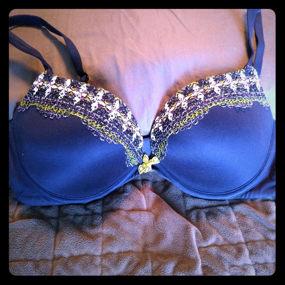 Victoria's Secret Body by Victoria Push-Up